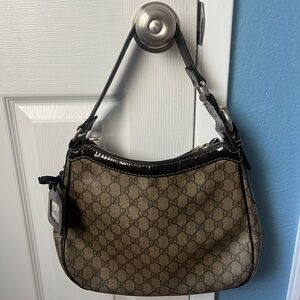 Gucci :| Cute Handbag. Purse.